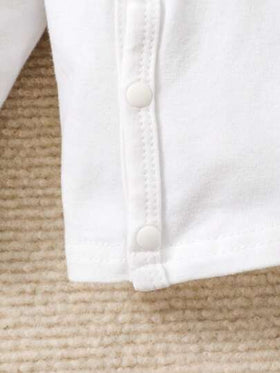 SHEIN Vintaside Kids تيشيرت قطني للأولاد مع بنطلون وقبعة مطبوعة برسوم كرتونية وأزرار أمامية