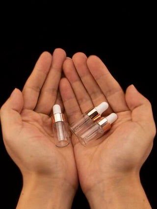 3 زجاجات زجاجية بحجم 3 مل مع حاوية تخزين للسائل الأساسي والمستحضرات التجميلية إعادة التعبئة، ونطارة وخرطوم، ديكور المنزل، غرفة المعيشة وغرفة النوم والحمام، أدوات السفر، حفلة الزفاف وعيد ميلاد، هدايا للرجال والأمهات والآباء والأصدقاء، رأس السنة،...