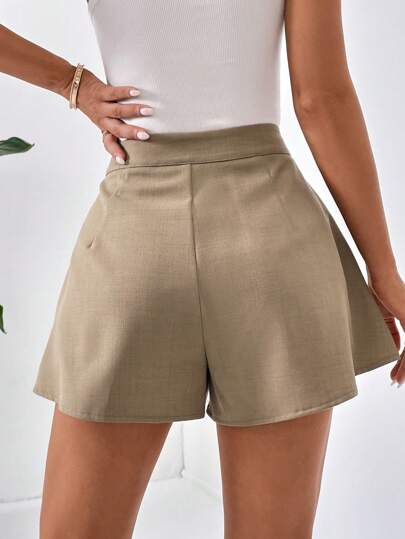 SHEIN Essnce شورت بساق واسع موحدة اللون