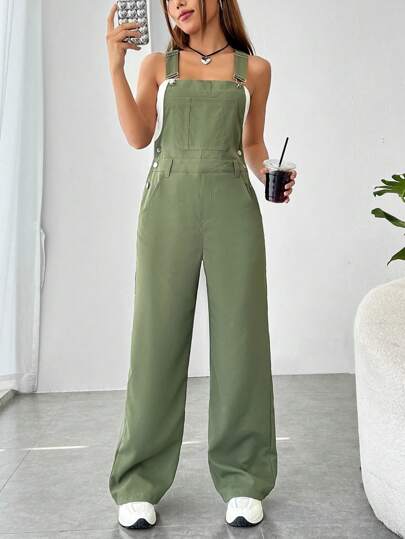 SHEIN EZwear جمبسوت بحمالات موحدة اللون جيب امامي بدون لباس علوي توب