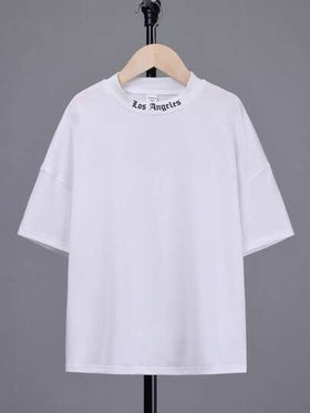 SHEIN تي شيرت تريكو ذو تصميم خط جوثيك كبير الحجم للفتى المراهق