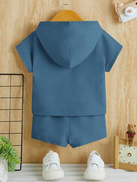 SHEIN تي شيرت وشورت تفاصيل مرقع بعبارة قبعة للاولاد الاطفال