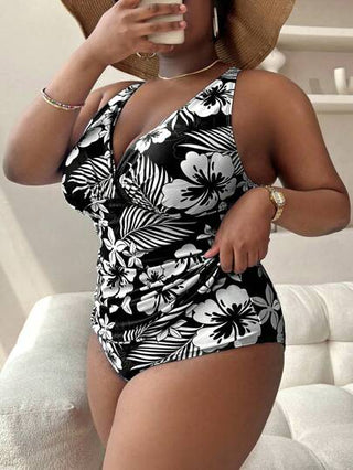 SHEIN Swim Curve تانكيني بطباعة استوائية مقاس كبير بتصميم ظهر متقاطع للشاطئ الصيفي