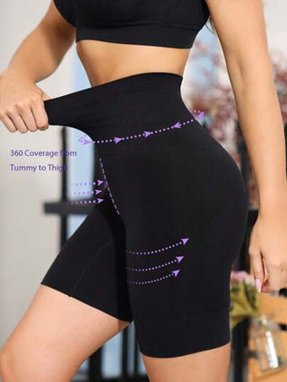شورت بحمالات خصر عالي بطباعة شعار