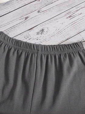 SHEIN تي شيرت وشورت تفاصيل مرقع بعبارة مقلم متباين للاولاد الاطفال