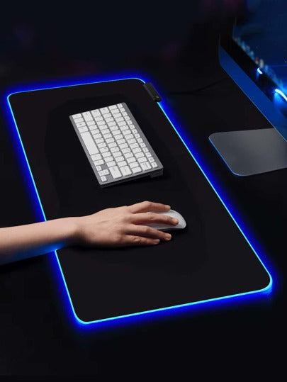 حصيرة فأرة RGB كبيرة جدًا باللون الأسود الصافي 80 سم * 30 سم * 0.3 سم لمكتب / حصيرة فأرة RGB بالأنوار والمياه وحواف دائمة مناسبة لمكتب الكمبيوتر ومكتب الكتابة والدراسة، حصيرة LED مقاس 30 سم * 25 سم