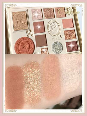 COLORROSE لوحة مكياج مزخرفة بالنقوش، لوحة ظلال عيون بودرة ماتي ولؤلؤي، ذات تغطية لونية عالية وترطيب طويل الأمد، ناعمة وخفيفة الوزن، مع مرآة، لوحة مكياج متعددة الوظائف تشمل البرايتنر والكونتور والأحمر