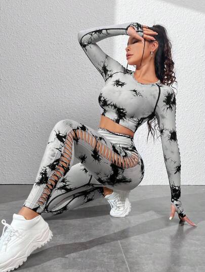 SHEIN Core Rhythm طقم ملابس رياضية للنساء بتصميم سلس خالي من الأصباغ ومثقوب، طقم سروال رياضي وبلوزة للنساء