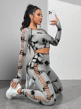 SHEIN Core Rhythm طقم ملابس رياضية للنساء بتصميم سلس خالي من الأصباغ ومثقوب، طقم سروال رياضي وبلوزة للنساء