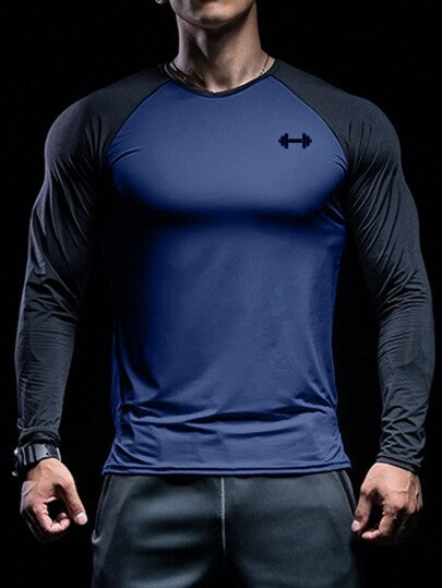 Manfinity Sport Corelite قميص بولو رياضي بأكمام راغلان مطبوع بطباعة حرفية على الطراز الخاص بالصديق للرجال