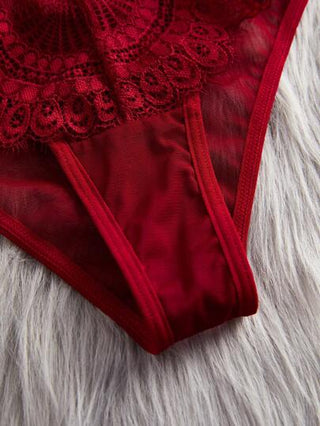 Shein Underwear&Sleepwear Basics ثلاث أزواج من ملابس اللانجيري، بنطلون داخلي أمامي مزين بربطة بنمط الزهور