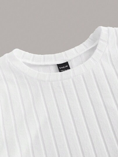 EZwear قميص قصير الأكمام وضيق بياقة مفتوحة متقاطعة ذو حافة جريئة ومصنوع من قماش أبيض عريض وقطني للصيف