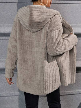 SHEIN Essnce جاكيت كاجوال منتظمة مع طبعات وياقة شربا ذات أزرار أمامية كابتشينو، سترات نسائية كاجوال فضفاضة ذات أكمام قصيرة بقلنسوة كاكي بلون أساسي، أزياء شتوية دافئة/ موضة شتوية