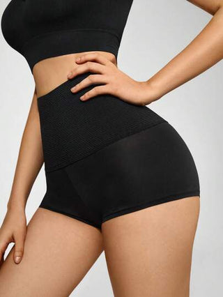 Shape شورت بحمالات خصر عالي موحدة اللون