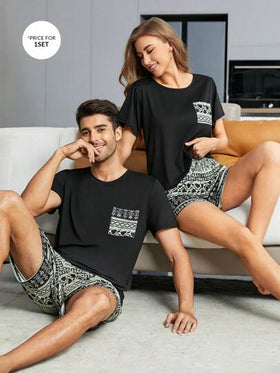 SHEIN مجموعة ملابس شبه رسمية للرجل تحتوي على تي شيرت كم قصير و شورت قطعة واحدة