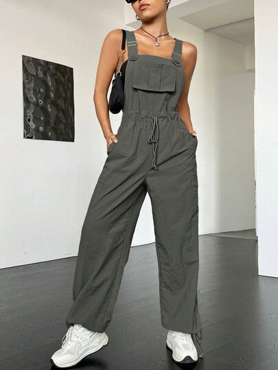 SHEIN EZwear جمبسوت بحمالات جيب قلاب رباط خصر
