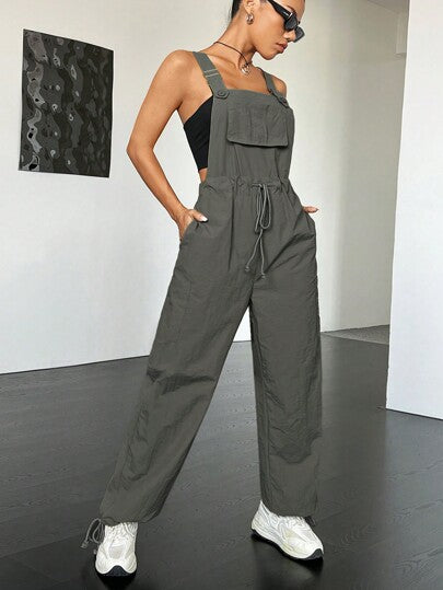 SHEIN EZwear جمبسوت بحمالات جيب قلاب رباط خصر