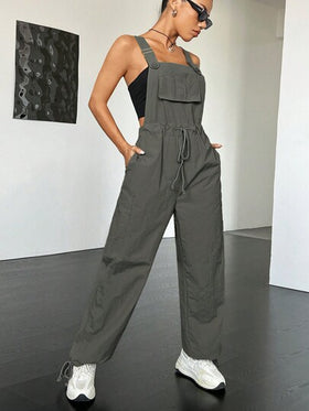 SHEIN EZwear جمبسوت بحمالات جيب قلاب رباط خصر