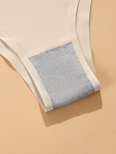 طقم لباس داخلي غير ملحوم من 7 قطع