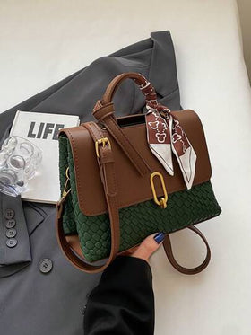 حقيبة يد نسائية كروس بودي على شكل حقيبة تسوق على الكتف بتصميم منسوج ملون عصري