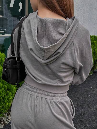 Dazy Designer كنغرو جيب هودي بقطعة قصيرة سحّاب