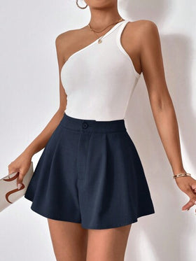 SHEIN Essnce شورت بساق واسع موحدة اللون جيب مائل