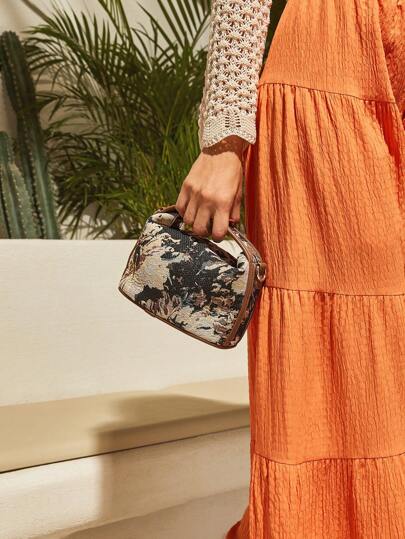 SHEIN VCAY حقيبة يد نسائية صغيرة عصرية ذات كتلة ألوان