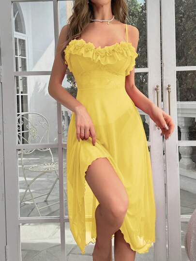 SHEIN فستان نوم طويل بتصميم كامي مع تريم من الشبك والكشكشة