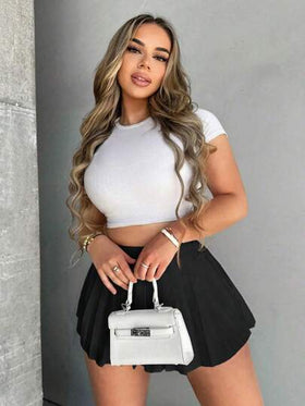 Sirith تنورة قصيرة مطوية