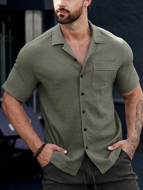 Manfinity CasualCool قميص موحدة اللون أزرار علوية جيب مرقع للرجال