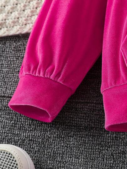 SHEIN Elladie kids مجموعة قطعتين بقلنسوة وسراويل رياضية عارضة للبنات، بتصميم طباعة بريق الحروف، أكمام طويلة، لفصل الخريف