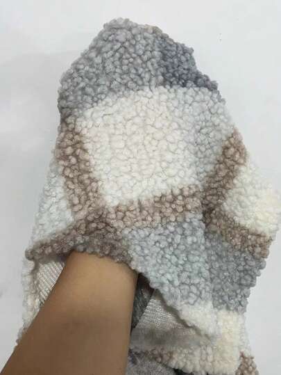 Ellegaria. سترة