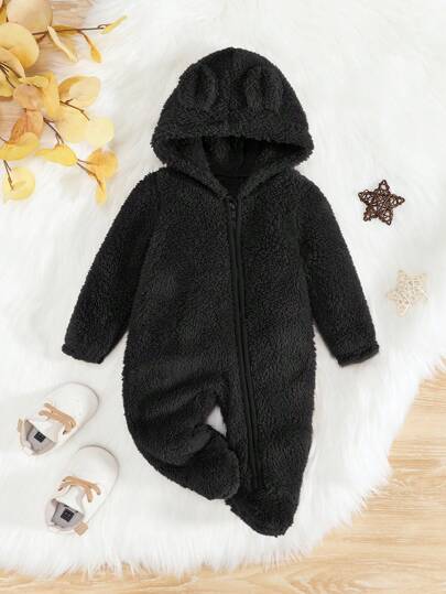 SHEIN جمبسوت نوم تصميم أذن ثلاثي الأبعاد قبعة سستة فانيلا ولد للاطفال