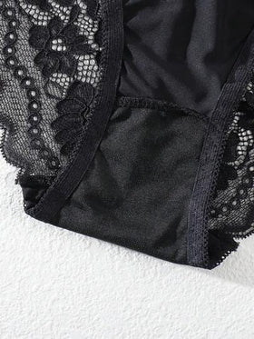 SHEIN ثونج مثلث الدانتيل لملابس الداخلية النسائية