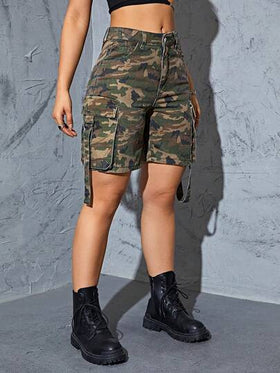 شورت كاجوال جيوب جانبية مطبوع بطبعة الكامو