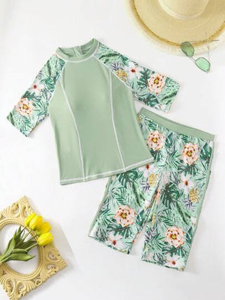 Swim SPRTY طقم تيشيرت قصير الأكمام وملابس سفلية بيكيني محافظة للنساء