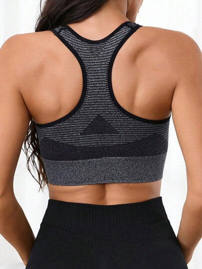 Easithlete ملابس علوية رياضي وسترة يومية نسائية ذات لون أحادي، بسيطة، بدون غرز، وفتحة للإبهام للتمارين الرياضية