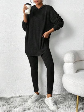 SHEIN Essnce طقم مكون من قطعتين تي شيرت مضلع بلون خالص للسيدات مع غطاء للرأس وبنطلون ضيق