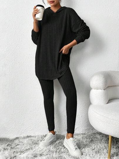 SHEIN Essnce طقم مكون من قطعتين تي شيرت مضلع بلون خالص للسيدات مع غطاء للرأس وبنطلون ضيق