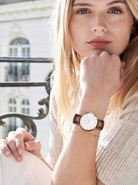 HANNAH MARTIN 1قطعة ساعة يد كاجوال نسائية بسوار جلدي بني بتصميم إسكندنافي، مناسبة للزينة اليومية كهدية للطلاب العائدين إلى المدرسة