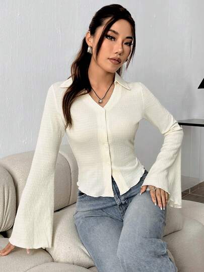 Flirla قميص نسائي بأكمام جرس بلون سادة