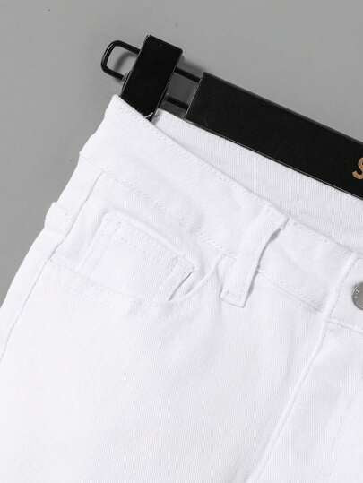 SHEIN بنطلون جينز للأولاد في مرحلة المراهقة مع تفاصيل ممزقة