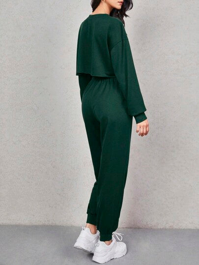 SHEIN EZwear مجموعة قطعتين للنساء تتألف من بلوزة مطبوع عليها حروف مقتصرة وسروال طويل