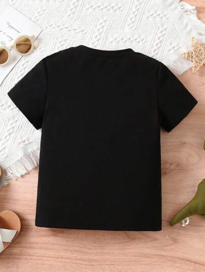 SHEIN تي شيرت صيفي قصير الأكمام خفيف بطبعة حرفية للأولاد