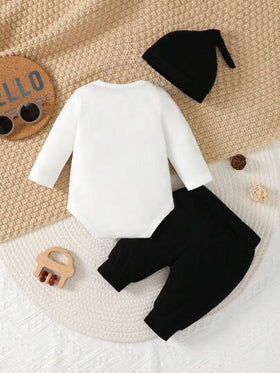 SHEIN Vintaside Kids طقم بدلة وسروال وقبعة للأولاد الصغار مطبوع عليه حروف وأكمام طويلة