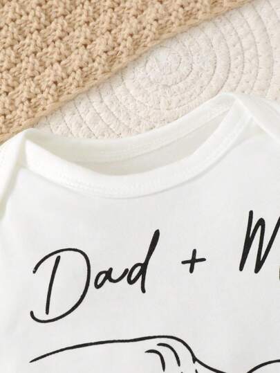 SHEIN Vintaside Kids طقم بدلة وسروال وقبعة للأولاد الصغار مطبوع عليه حروف وأكمام طويلة
