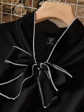 SHEIN Clasi قميص نسائي كبير المقاس بربطة عنق وأكمام طويلة للعمل