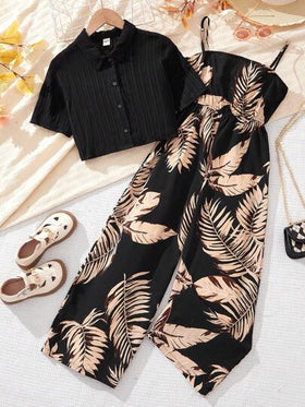 SHEIN طقم بلوزة بليسي صلبة وقميص نوم قصير بطبعة استوائية لفتاة في فترة البلوغ