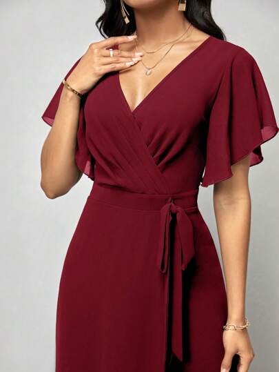 SHEIN Clasi بذلة على شكل فراشة بأكمام ملفوفة وربطة عنق جانبية