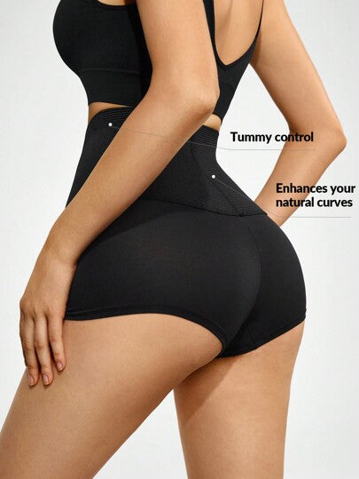 Shape شورت بحمالات خصر عالي موحدة اللون